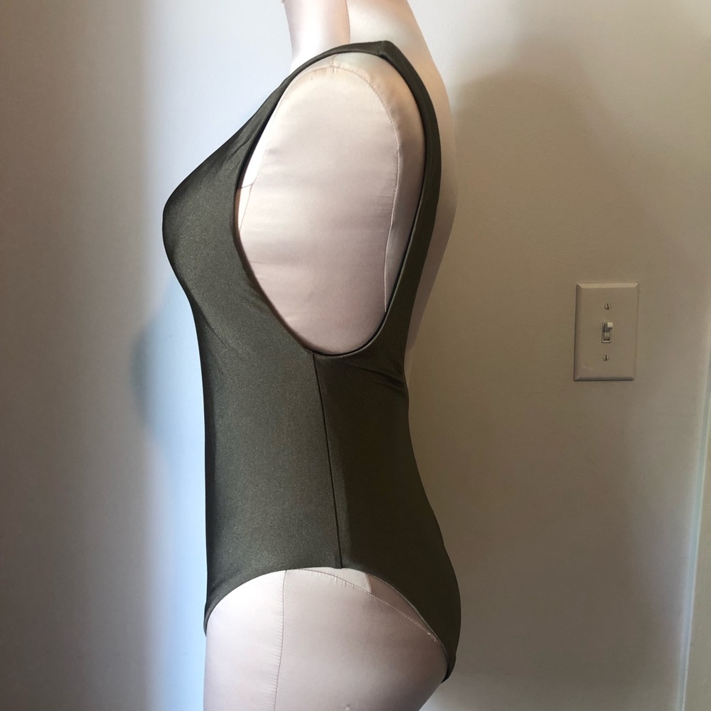 Reversible Drop-Back One Piece - Picture 4 of 9